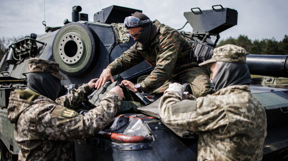 Ruski vojnik dobio 12.000 dolara za uništenje nemačkog Leoparda u Ukrajini 1