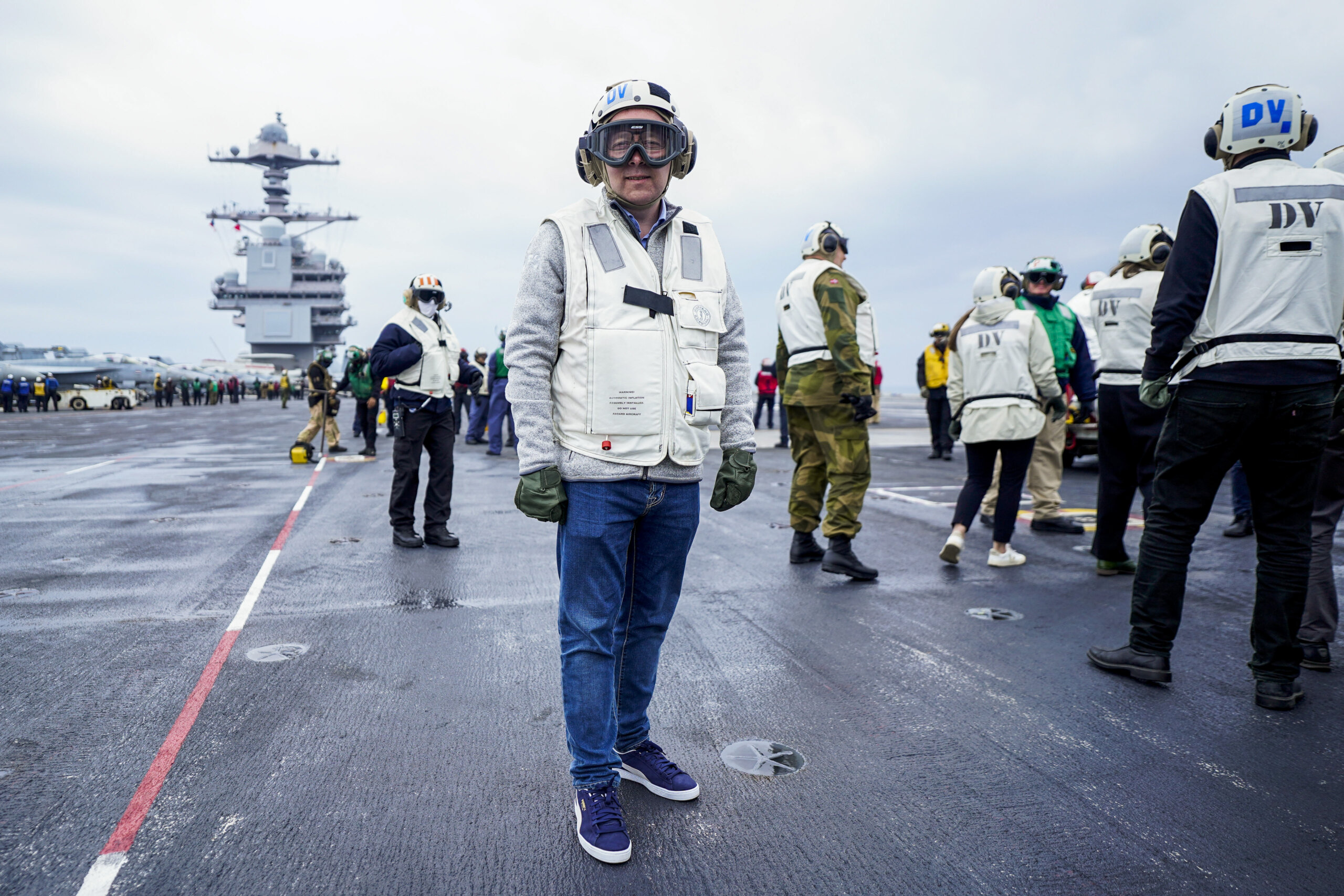 Kako izgleda najmoderniji nosač aviona na nuklearni pogon koji se nalazi kod Splita? (FOTO) 4 Kako izgleda najmoderniji nosač aviona na nuklearni pogon koji se nalazi kod Splita? (FOTO) 4
