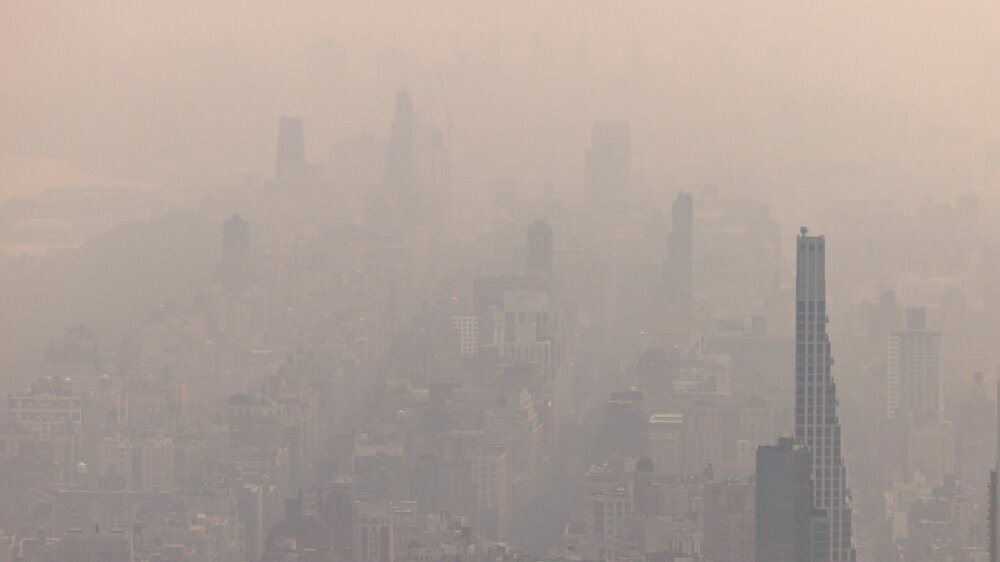 (FOTO) Nestvarne scene u SAD: Njujork "progutao mrak" 2