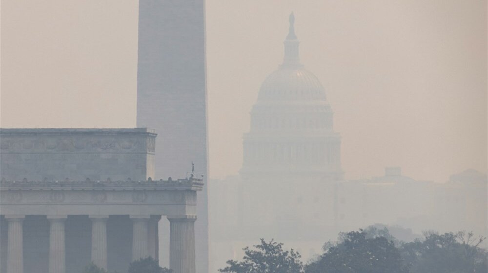 Dim iznad SAD i Kanade i tokom vikenda 1