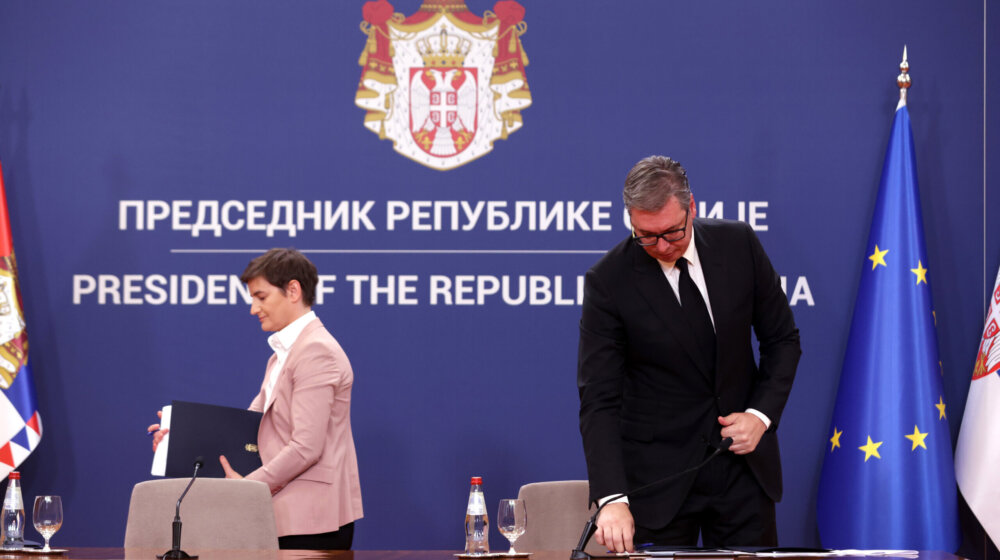 Da li su Aleksandar Vučić i Ana Brnabić obmanuli roditelje učenika OŠ "Vladislav Ribnikar"? 1