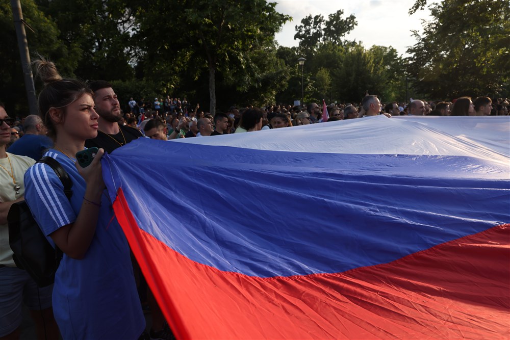 "Prsten" oko Vlade i zatvorska odela: Slike koje su obeležile šesti protest „Srbija protiv nasilja“ (FOTO) 6 "Prsten" oko Vlade i zatvorska odela: Slike koje su obeležile šesti protest „Srbija protiv nasilja“ (FOTO) 6