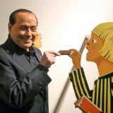 Kreće bitka za nasledstvo: Šta čeka porodicu nakon smrti Berluskonija? 12