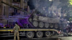 Meštani se slikali sa vojnicima i tenkovima: Kako je izgledalo povlačenje Vagnera iz Rostova na Donu (FOTO) 13