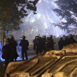 Francuska vlada objavila da raspoređuje oklopna vozila žandarmerije kako bi sprečila nerede 4