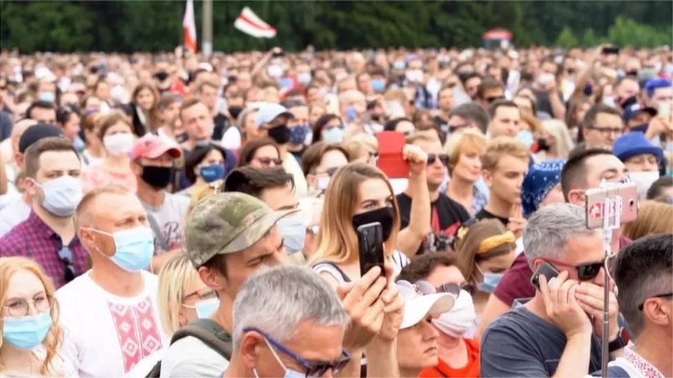 Belorusija i politika: Kako vlast u proganja opozicione političare, ali i njihove porodice 1 miting