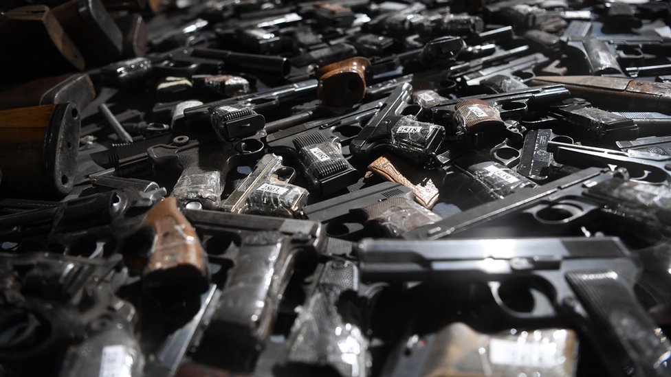 Tragedija u Beogradu i Mladenovcu: „Sve oružje osim trofejnog će biti uništeno", kažu iz MUP-a, dosad predato više od 78.000 komada 1 oružje