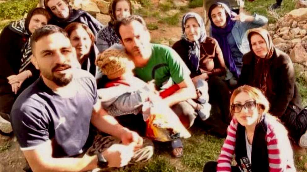 Protesti u Iranu: Jedan brat pogubljen, drugi oslobođen, treći hiljadu dana u samici u Iranu 2 The Afkari family