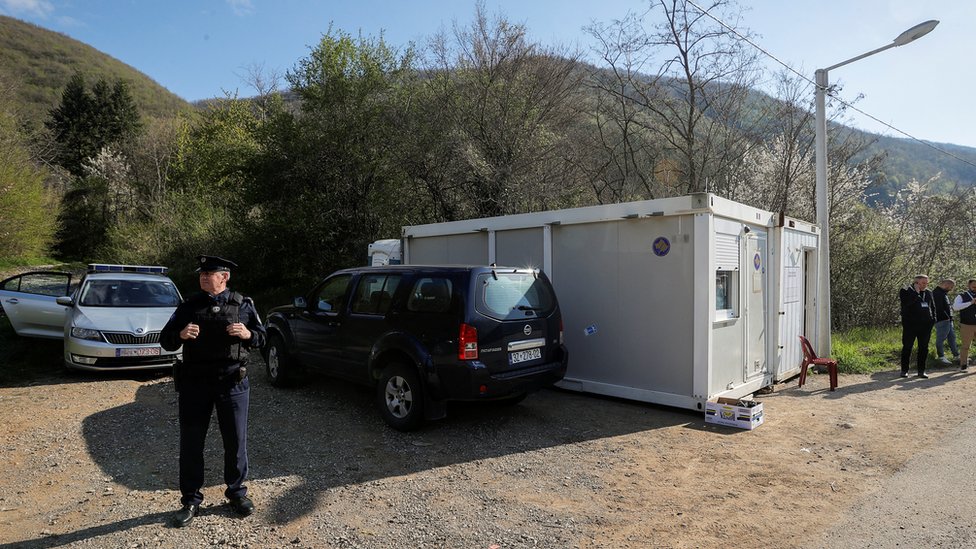 Srbija i Kosovo: Oštre poruke Zapada Prištini, „Rusija nije režirala krizu", kaže američki diplomata 3 Kosovo, izbori, policija