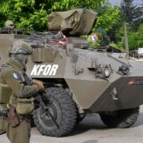 Srbija i Kosovo: Sedmi dan protesta na severu - Srbi nastavili okupljanja, ali i Albanci izašli na ulice Mitrovice 6