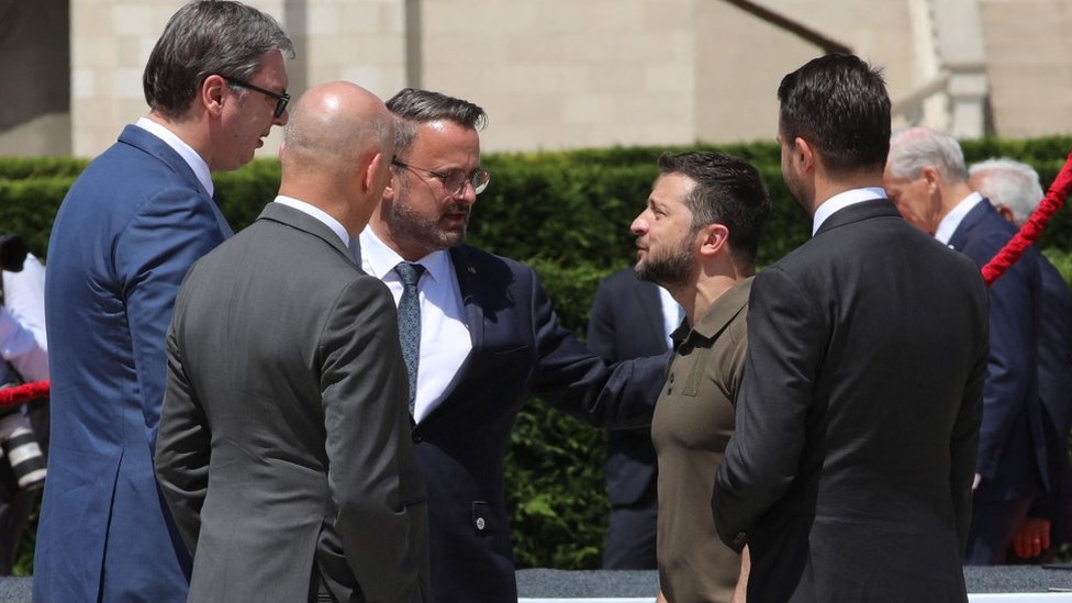 Beograd i Priština: Vučić treći put od jeseni sa Šolcom i Makronom o Kosovu, „kosovska delegacija nije želela da razgovara" 2 vučić i zelenski