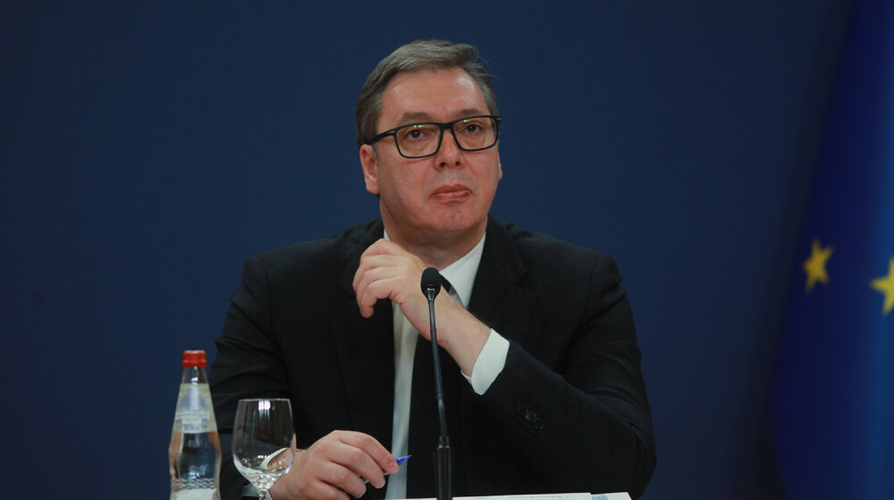 Austrijski list Der Standard o situaciji u Srbiji: Vlast koristi kriminalne bande da održi svoju moć kroz strah 1