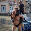 Rusija i Ukrajina: Hiljade ljudi beže iz poplavljenog područja na jugu Ukrajine, Putin: „Ovo je varvarsko delo" 17
