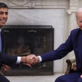 Američki predsednik i britanski premijer: Veštačka inteligencija je korisna, ali i rizična 12