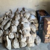 Amerika i novac: Bračni par iz Los Anđelesa pokušava da unovči džakove starih kovanica iz podruma kuće 8