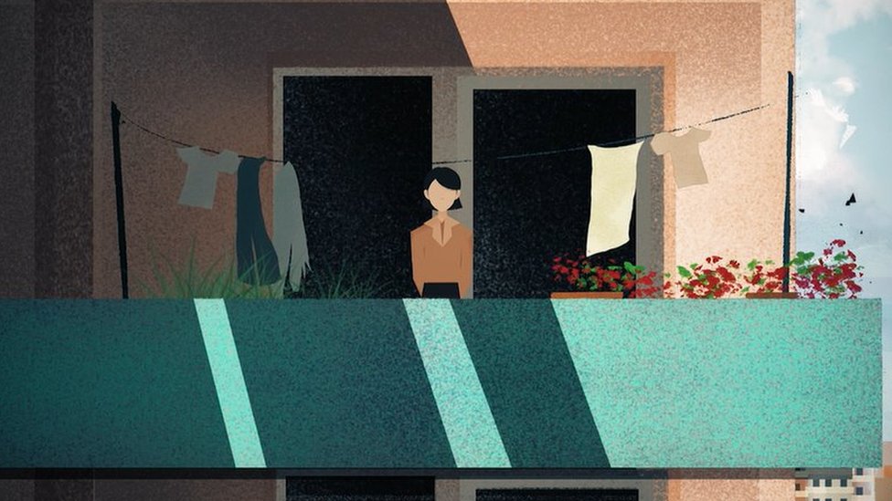 Severna Koreja iznutra: „Zaglavljeni smo ovde, čekamo da umremo“ 4 Ji Yeon on her balcony