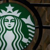 Rasizam i Amerika: Starbaks plaća 25 miliona dolara otpuštenoj beloj radnici zbog rasne diskriminacije 13