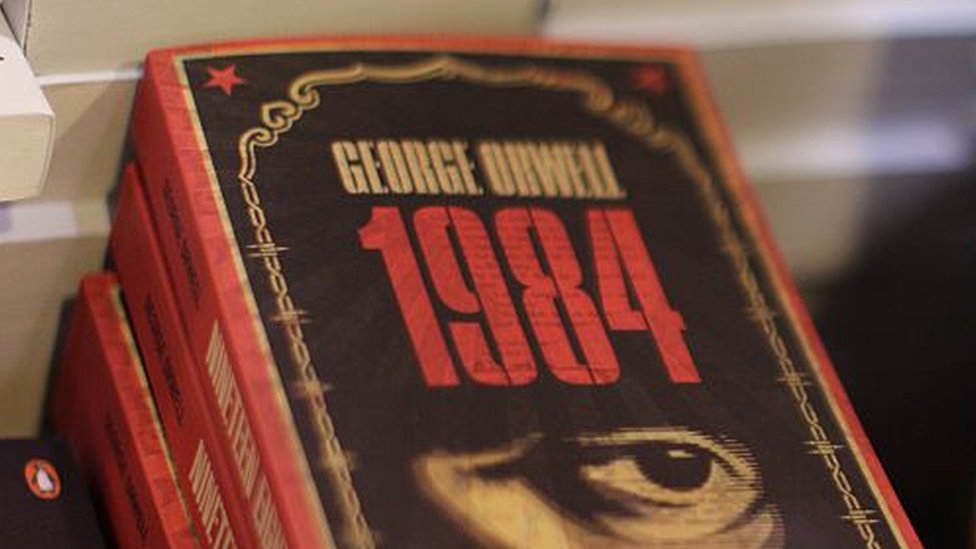 Amerika i književnost: Primerak Orvelove „1984" vraćen biblioteci u Portlandu posle šest decenija 1 1984, Džordž Orvel