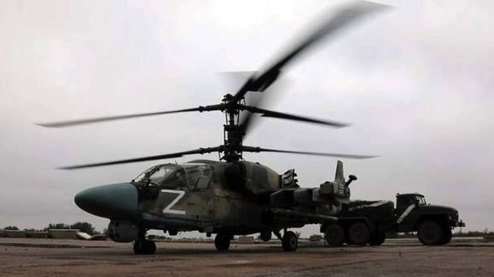 Rusija i Ukrajina: Moskva prebacila nuklearno oružje u Belorusiju, Amerika tvrdi da neće biti iskorišćeno protiv Ukrajine 4 Helikopter sa oznakom Z