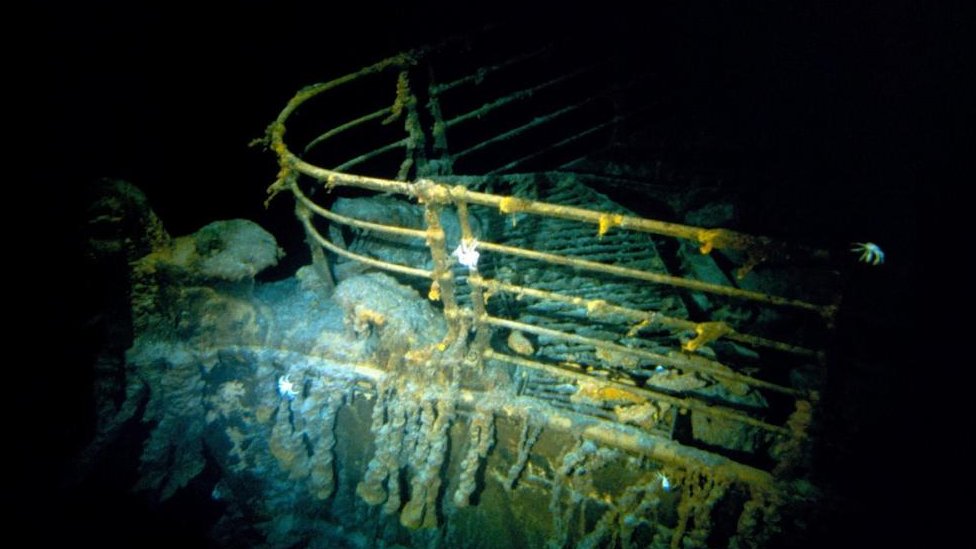 Titanik: Svih pet članova posade nestale podmornice su preminuli, saopštili iz kompanije Oušngejt 5 Image shows the wreck of the Titanic