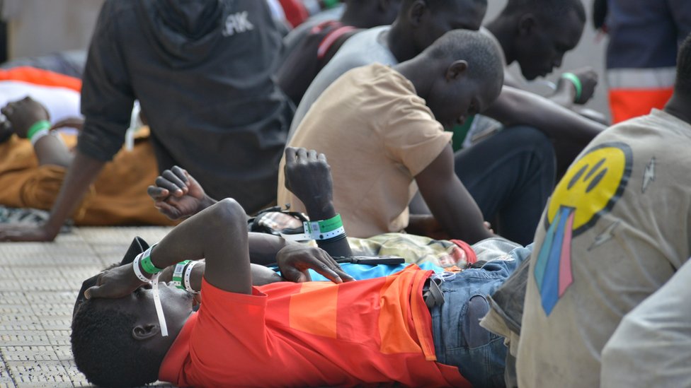 Izbeglice i Evropska unija: Spasene stotine migranata u blizini Kanarskih ostrva 1 Migranti na sigurnom