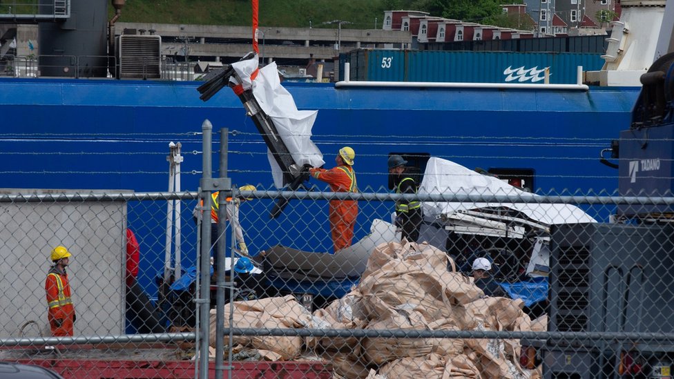 Titanik: Prve fotografije delova podmornice Titan 6 Krhotine sa Titana