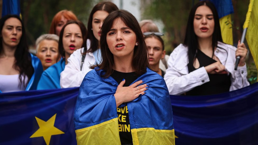 Rusija i Ukrajina: Dve osobe poginule u napadu na Hersonsku oblast, Zapad do sada poslao 170 milijardi evra pomoći Ukrajini 1 podrška ukraini u briselu