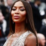 Supermodel Naomi Kembel dobila drugo dete u 53. godini 5