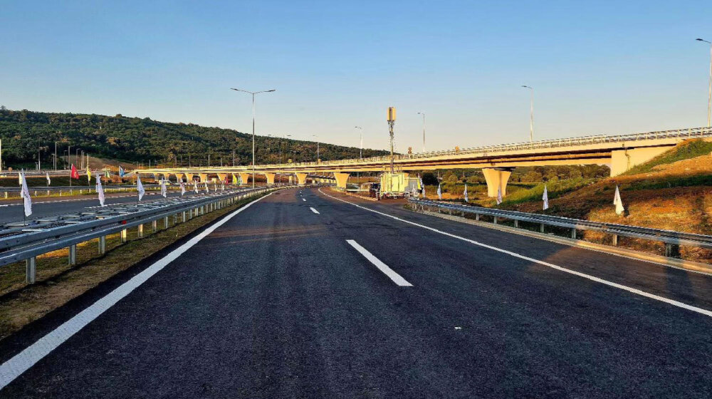 Sutra radovi na petlji Zmaj - Beograd u smeru ka Šidu 1