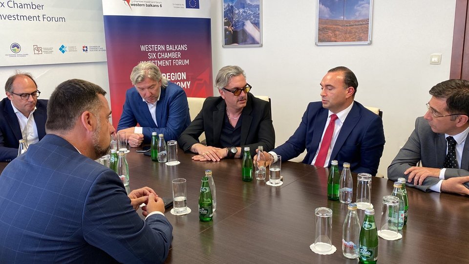 Predsednici privrednih komora Srbije i Kosova pozvali da se održi mir i stabilnost 1