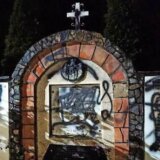 Jevtić: Oskrnavljen spomenik žrtvama fašizma na putu Štrpce - Brezovica 6