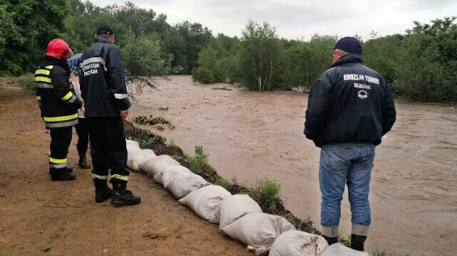 Braća spasena iz Turije, vatrogasci dečaka iz Lazarevca vadili dva i po sata iz reke 1