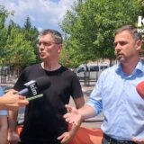 "Mrze one koji drugačije misle od Vučića isto kao Kurtija": Poslanici o "dočeku" koji im je upriličen na severu Kosova 4