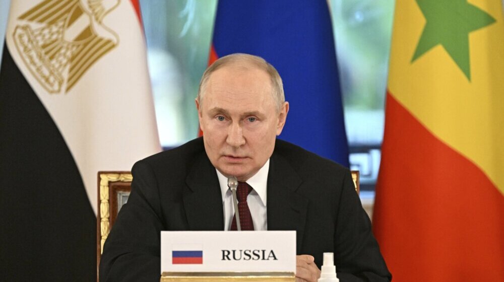 Ko je prodavac automobila iz Banjaluke koga je odlikovao Putin? 1