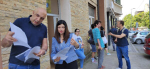 "Branićemo svoje domove. Nemamo kud": Kako su izvršitelji pokušali da popišu imovinu u zgradi u Južnom bulevaru? 2 "Branićemo svoje domove. Nemamo kud": Kako su izvršitelji pokušali da popišu imovinu u zgradi u Južnom bulevaru? 2