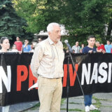 "Misle da će bolje proći ako ćute ili spavaju": Šta je Božo Prelević govorio na protest u Gornjem Milanovcu? 11