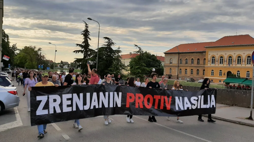 Danas u Zrenjaninu jedanaesti protest "Zrenjanin protiv nasilja" 1