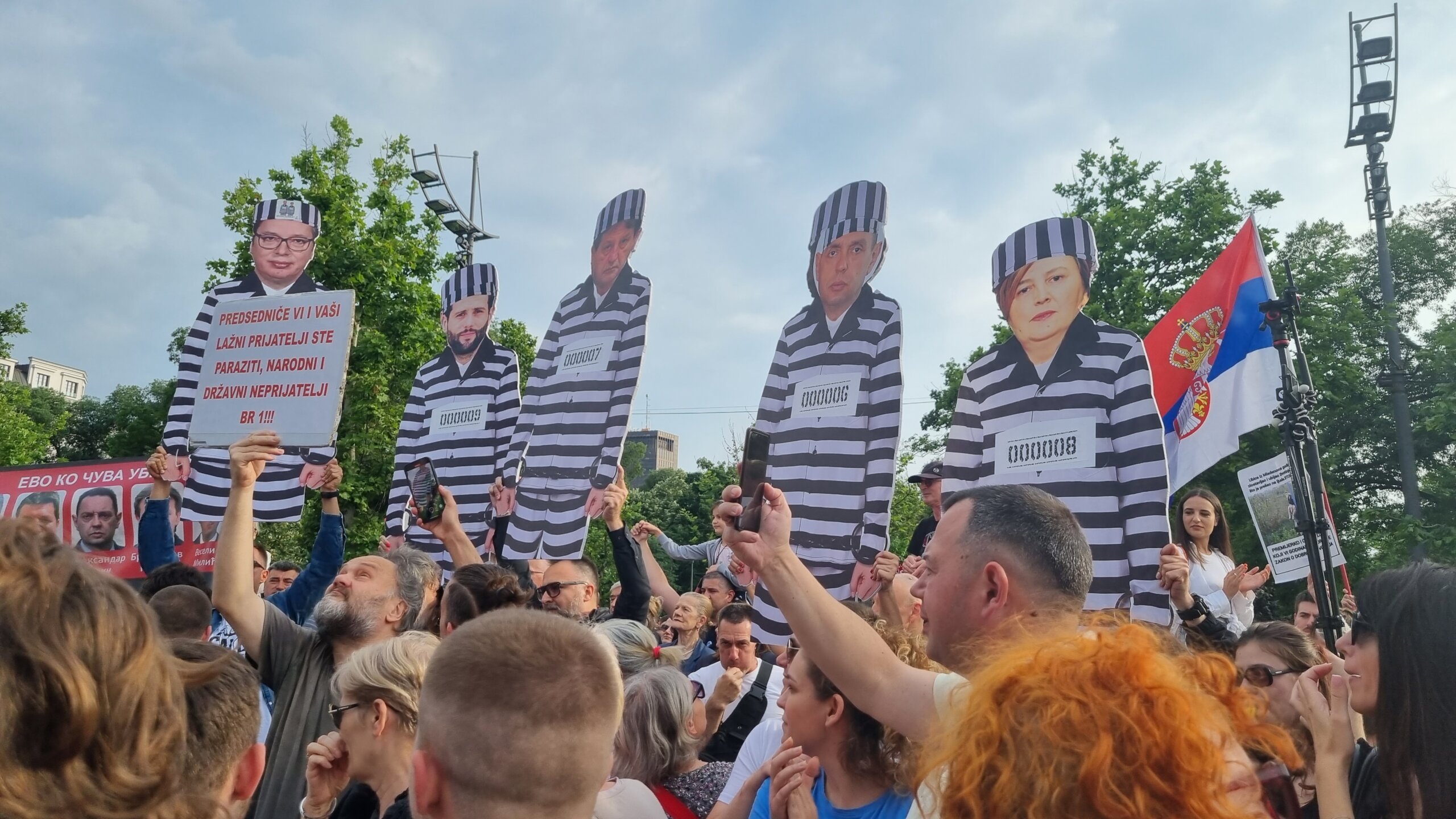 (FOTO) Kako je izgledao sedmi protest "Srbija protiv nasilja" 5 (FOTO) Kako je izgledao sedmi protest "Srbija protiv nasilja" 5