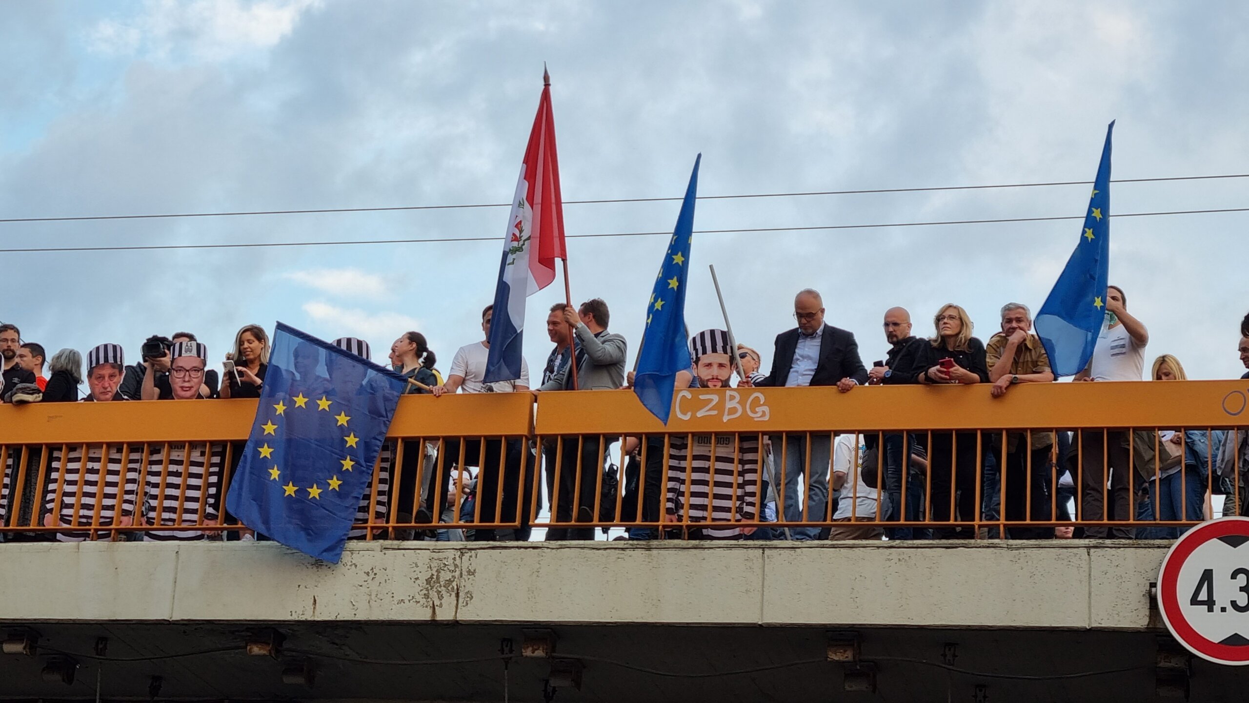 (FOTO) Kako je izgledao sedmi protest "Srbija protiv nasilja" 7 (FOTO) Kako je izgledao sedmi protest "Srbija protiv nasilja" 7