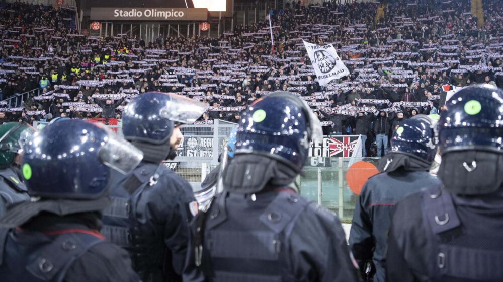 Italijana u bekstvu bliskog mafiji izdala ljubav prema fudbalu 1