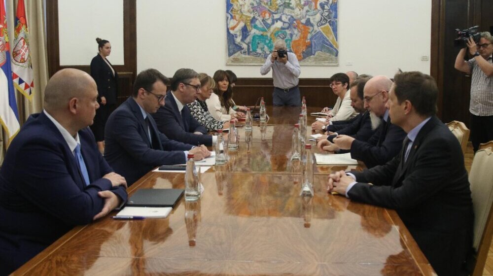 Vučić odlučio: Neću reći nijednu reč o sastanku sa ambasadorima Kvinte 1