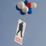 Asošijeted pres: Demonstranti na ulicama Beograda, dok predsednik ignoriše pozive da se povuče 11