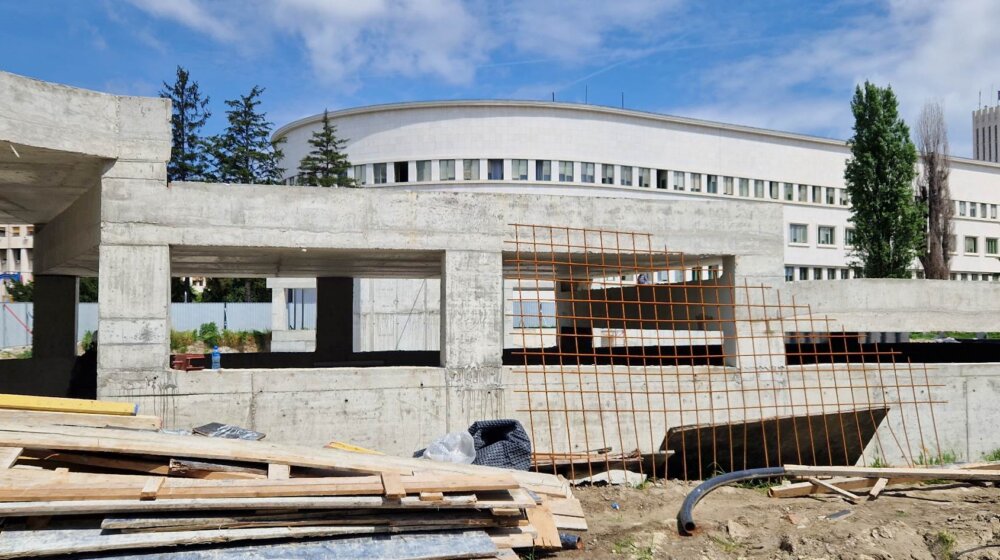 Zašto je uništen pogled na biser arhitekture u centru Novog Sada? 1