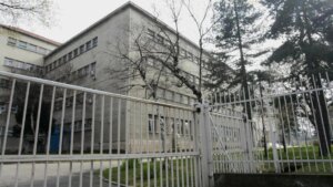  Uprava za izvršenje krivičnih sankcija raspisala je danas konkurs za prijem u stalni radni odnos 26 pripadnika Službe za obezbeđenje u četiri kazneno-popravne ustanove u Srbiji, saopšteno je danas.