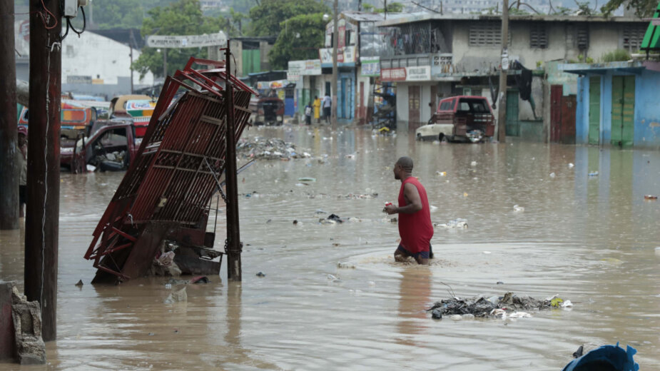 (FOTO) Više od 40 žrtava poplava na Haitiju 2