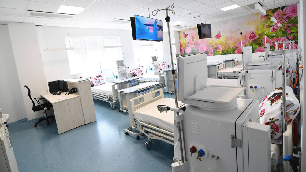 Koliko najmlađih pacijenata je u ovom času stalo u red za "SMS lečenje"? 2 Koliko najmlađih pacijenata je u ovom času stalo u red za "SMS lečenje"? 2