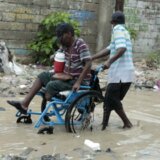 Više od 40 žrtava poplava na Haitiju, hiljade ljudi pogođene (FOTO) 10