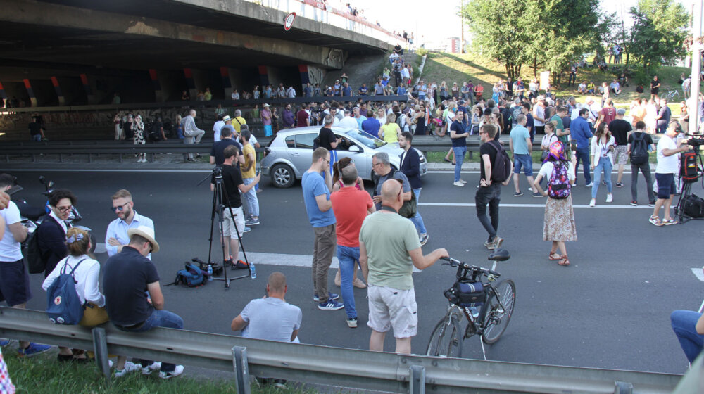 Manojlović (DS): Nema cenjkanja ni pregovaranja oko ispunjenja zahteva protesta protiv nasilja 1