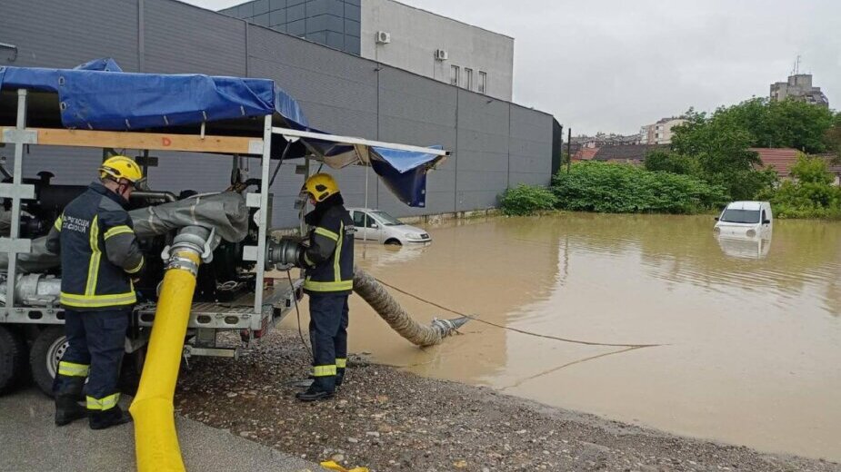 MUP: Zbog poplava na teritoriji Čačka, Kruševca i Jagodine evakuisano šest osoba, od kojih dvoje dece 2