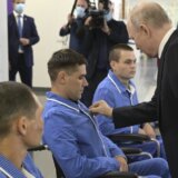 Putin na državni praznik podstiče patriotska osećanja ruskih vojnika u Ukrajini 9